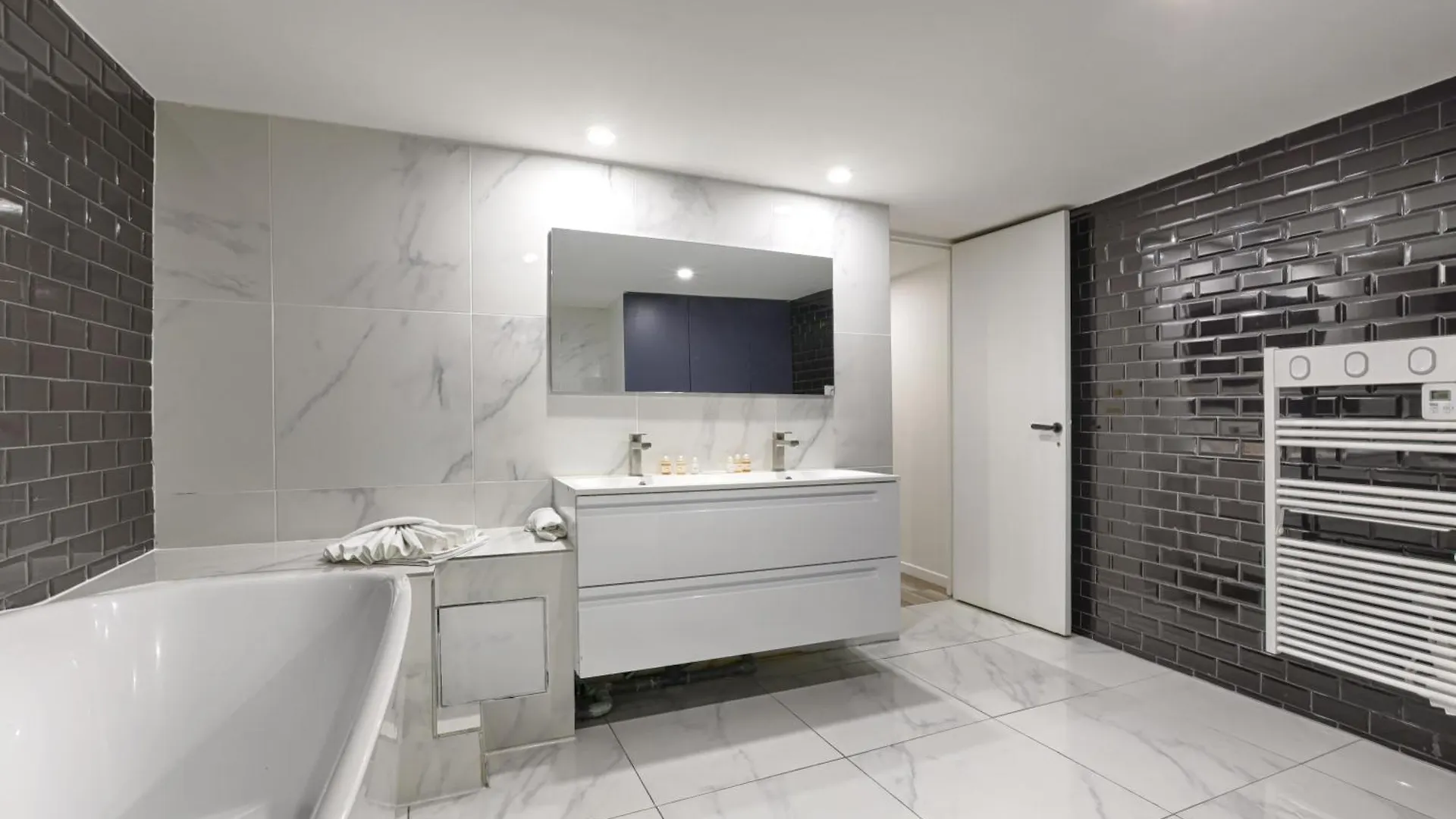 Ferienwohnung Mykeypers - Amazing Luxury Triplex 3Br 8P - Arc De Triomphe Paris Apartment