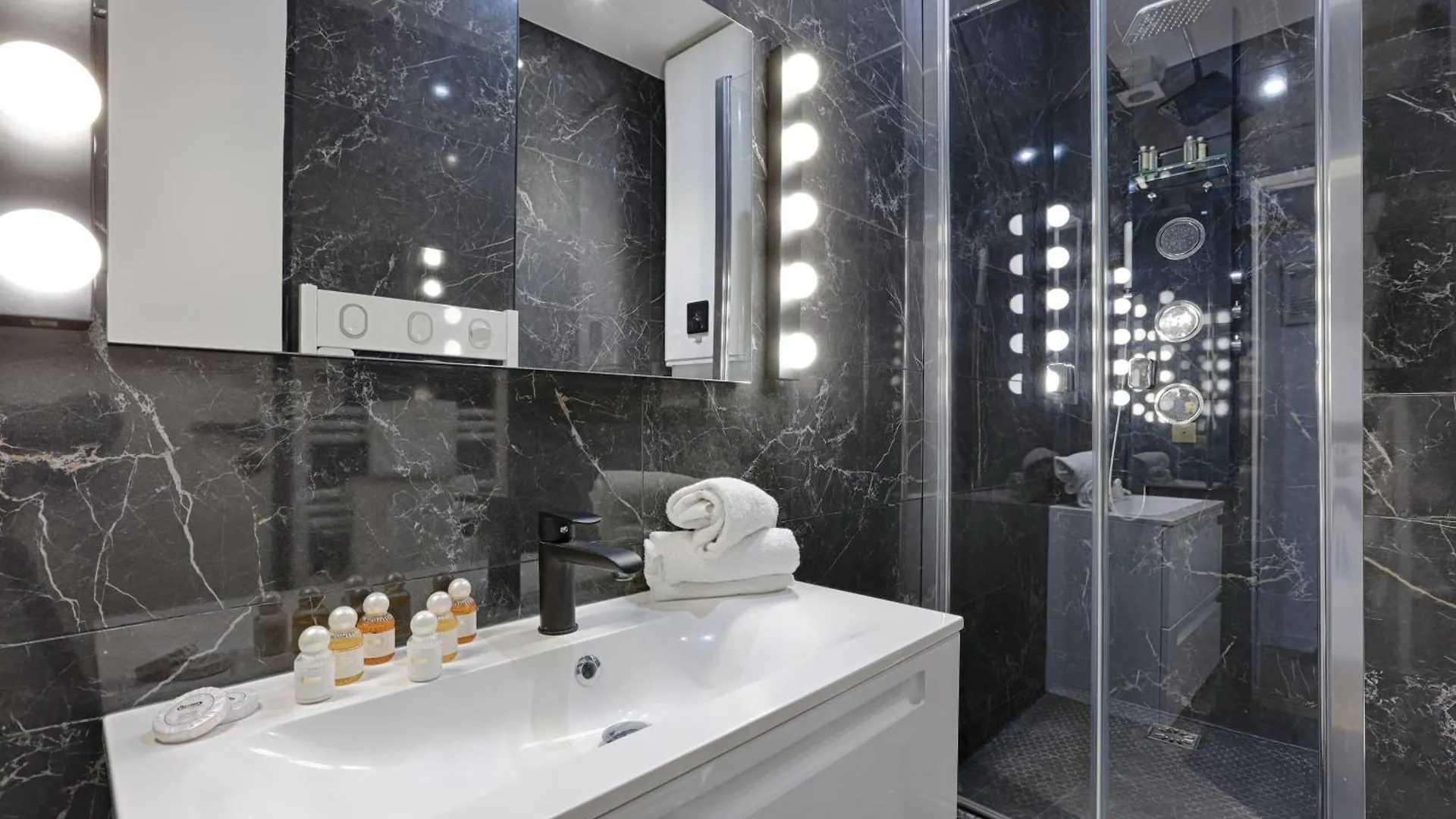 Mykeypers - Amazing Luxury Triplex 3Br 8P - Arc De Triomphe Apartment Paris 0*,  France