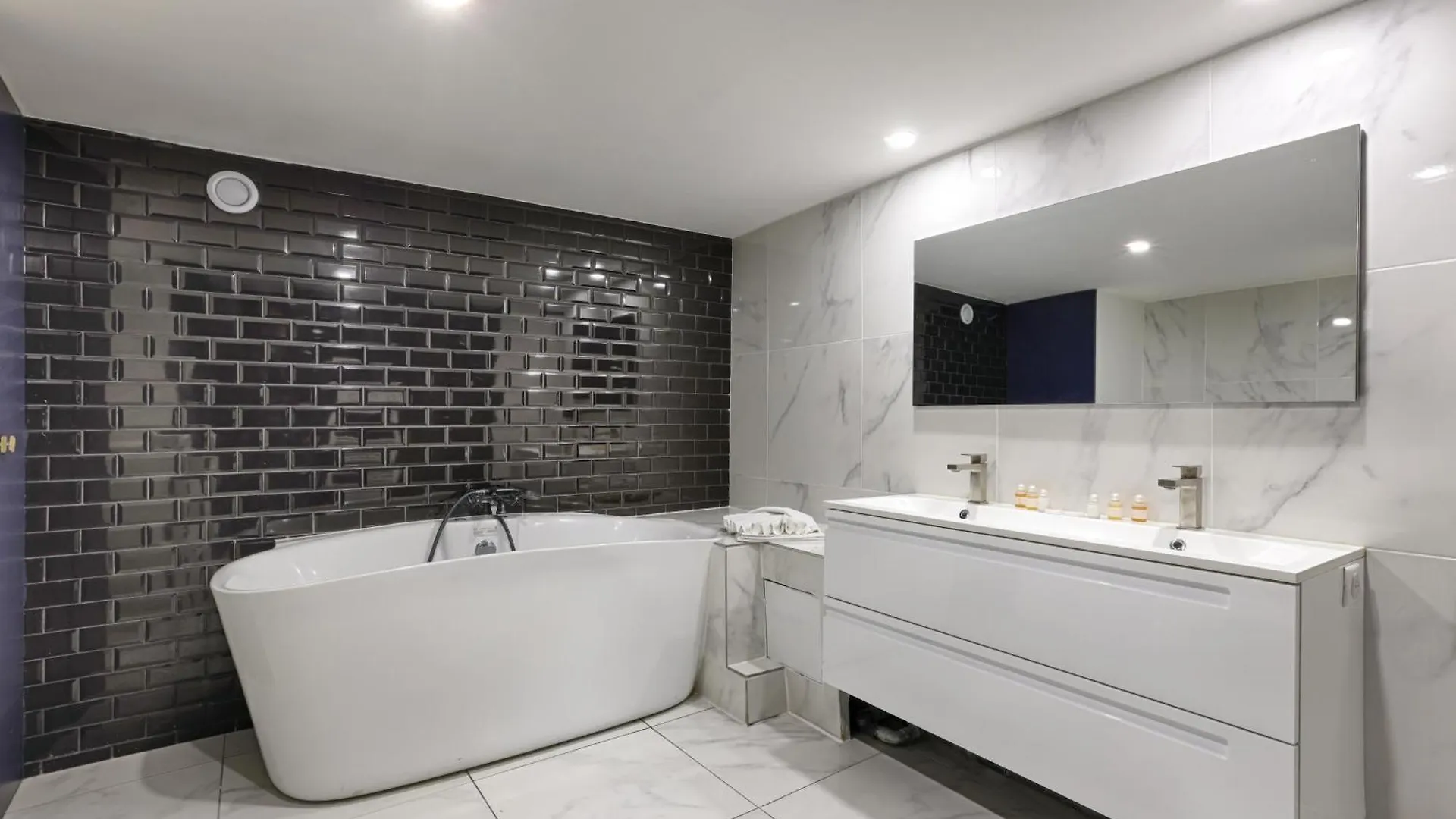 Mykeypers - Amazing Luxury Triplex 3Br 8P - Arc De Triomphe Apartment Paris